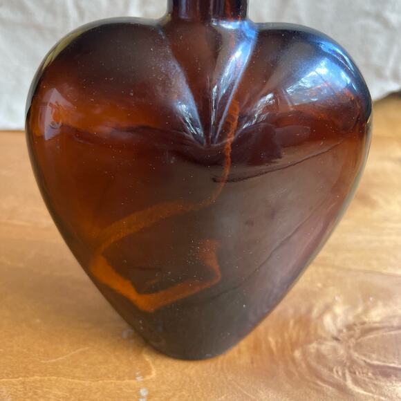 Paul Masson dark amber heart shaped bottle 8" w/ cork and wick oil lamp - Picture 8 of 10
